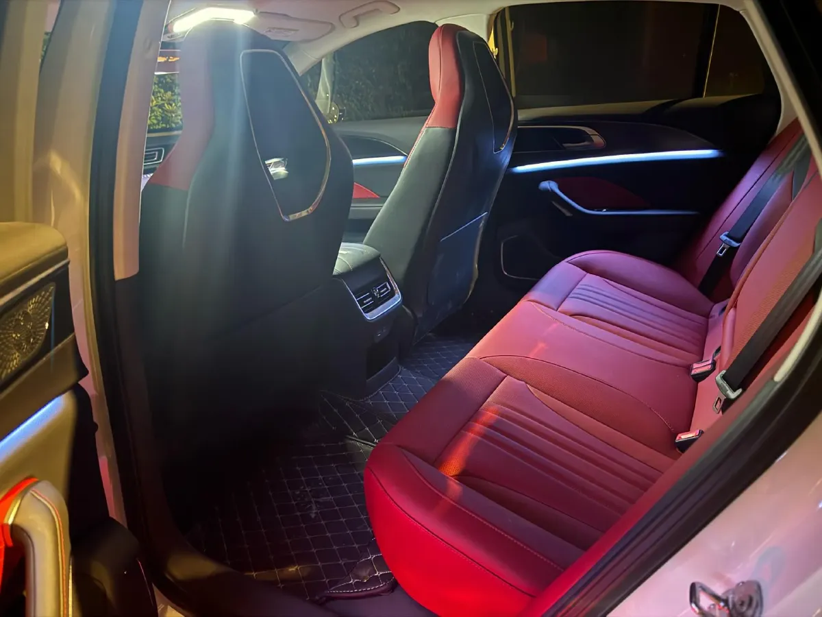 2025 HongQi H6 2.0T 252HP L4 8AT,autocango,china used car exporter,china ev exporter,chinese used car exporter,chinese used ev exporter