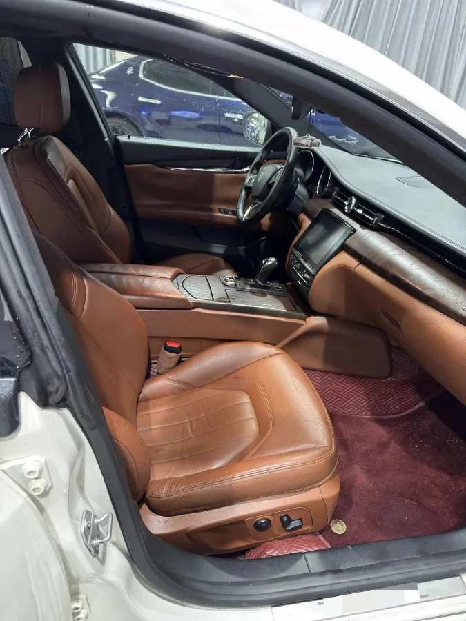 2018 Maserati Quattroporte 3.0T 350HP V6 8AT,autocango,china used car exporter,china ev exporter,chinese used car exporter,chinese used ev exporter