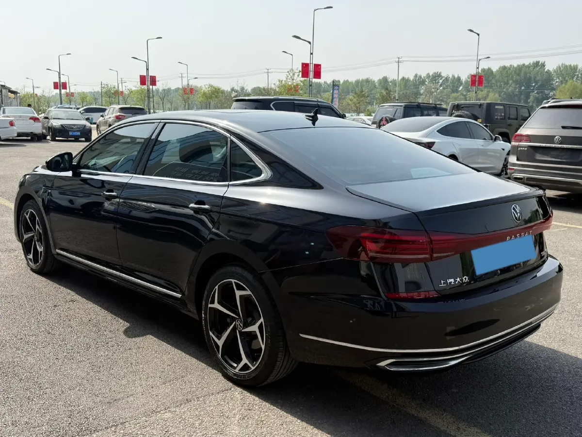 2023 Volkswagen Passat 2.0T 186HP L4 7DCT,autocango,china used car exporter,china ev exporter,chinese used car exporter,chinese used ev exporter