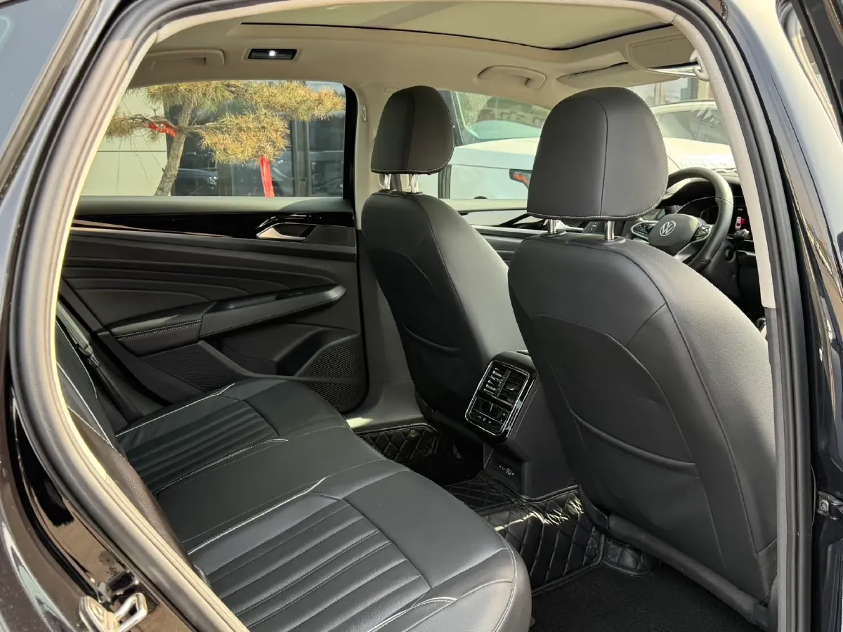 2023 Volkswagen Passat 2.0T 186HP L4 7DCT,autocango,china used car exporter,china ev exporter,chinese used car exporter,chinese used ev exporter