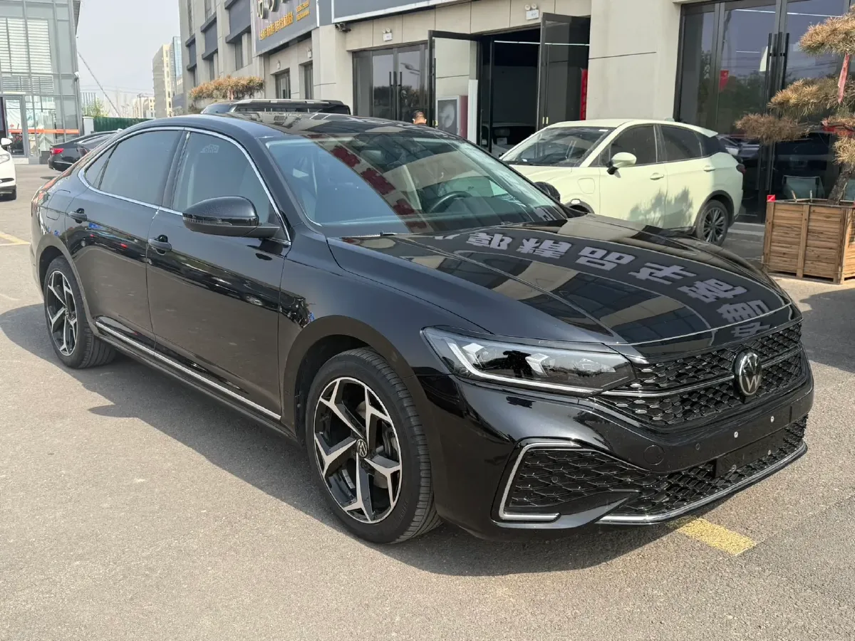 2023 Volkswagen Passat 2.0T 186HP L4 7DCT,autocango,china used car exporter,china ev exporter,chinese used car exporter,chinese used ev exporter