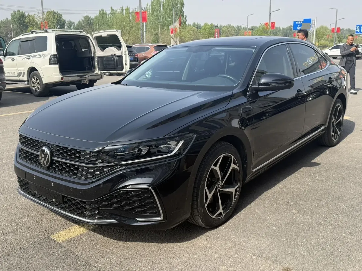 2023 Volkswagen Passat 2.0T 186HP L4 7DCT,autocango,china used car exporter,china ev exporter,chinese used car exporter,chinese used ev exporter