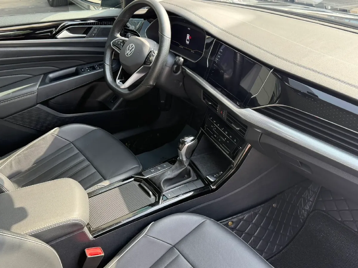 2023 Volkswagen Passat 2.0T 186HP L4 7DCT,autocango,china used car exporter,china ev exporter,chinese used car exporter,chinese used ev exporter