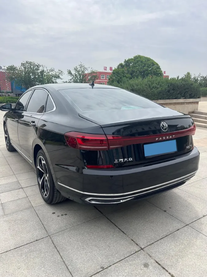 2025 Volkswagen Passat 2.0T 220HP L4 7DCT,autocango,china used car exporter,china ev exporter,chinese used car exporter,chinese used ev exporter