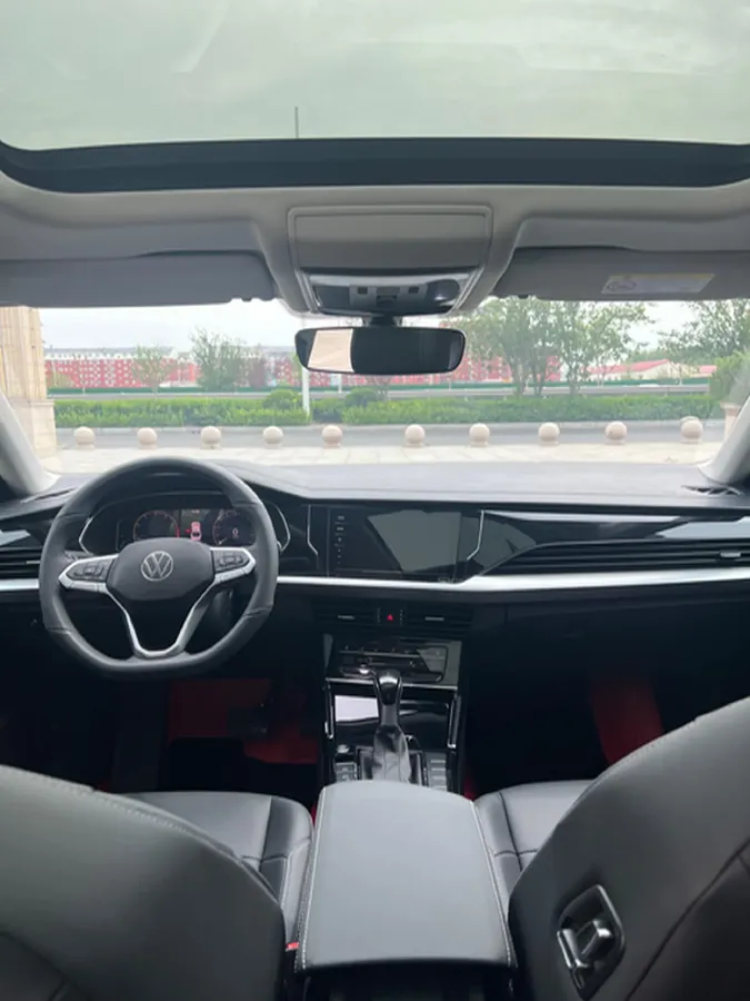 2025 Volkswagen Passat 2.0T 220HP L4 7DCT,autocango,china used car exporter,china ev exporter,chinese used car exporter,chinese used ev exporter