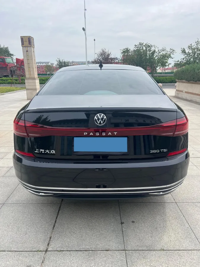 2025 Volkswagen Passat 2.0T 220HP L4 7DCT,autocango,china used car exporter,china ev exporter,chinese used car exporter,chinese used ev exporter
