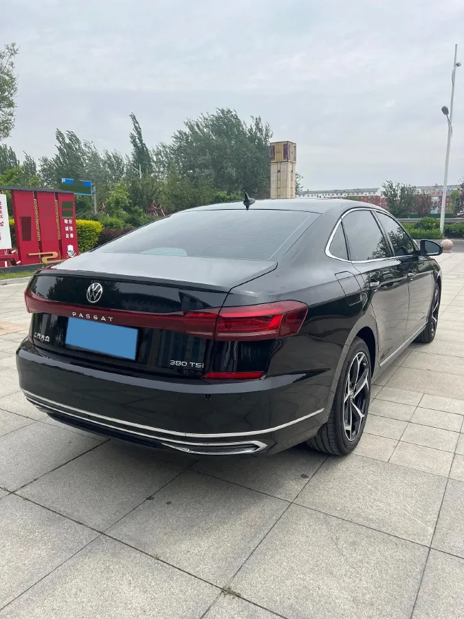 2025 Volkswagen Passat 2.0T 220HP L4 7DCT,autocango,china used car exporter,china ev exporter,chinese used car exporter,chinese used ev exporter
