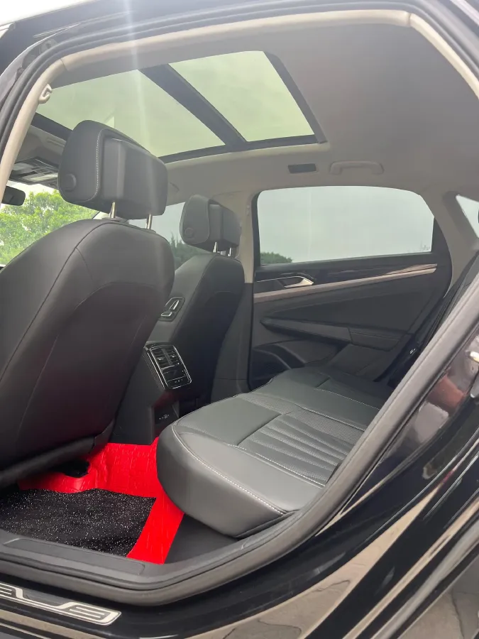 2025 Volkswagen Passat 2.0T 220HP L4 7DCT,autocango,china used car exporter,china ev exporter,chinese used car exporter,chinese used ev exporter