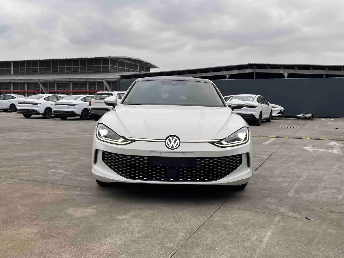 2023 Volkswagen Lamando 1.4T 150HP L4 7DCT,autocango,china used car exporter,china ev exporter,chinese used car exporter,chinese used ev exporter