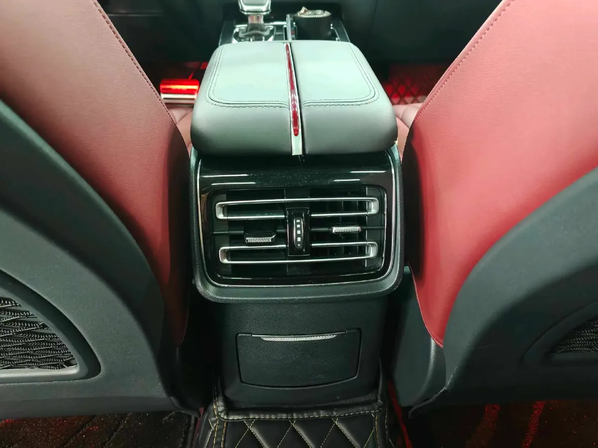 2023 HongQi HS5 2.0T 252HP L4 8AT,autocango,china used car exporter,china ev exporter,chinese used car exporter,chinese used ev exporter