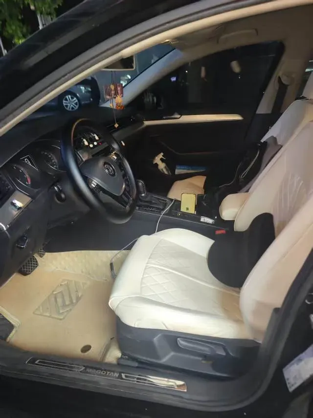 2019 Citroen C6 1.6T 170HP L4 6AT,autocango,china used car exporter,china ev exporter,chinese used car exporter,chinese used ev exporter