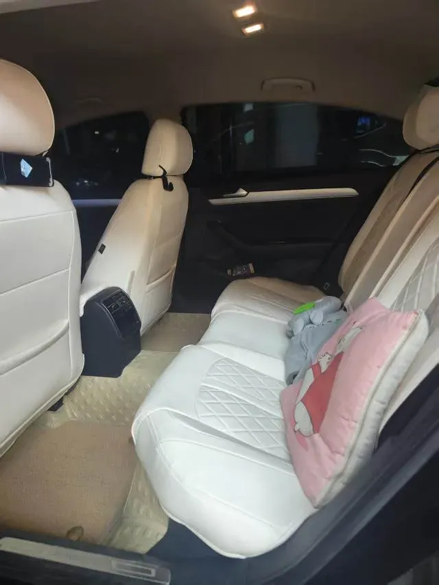 2019 Citroen C6 1.6T 170HP L4 6AT,autocango,china used car exporter,china ev exporter,chinese used car exporter,chinese used ev exporter