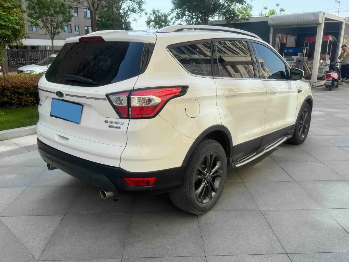 2019 Ford Kuga 1.5T 182HP L4 6AT,autocango,china used car exporter,china ev exporter,chinese used car exporter,chinese used ev exporter