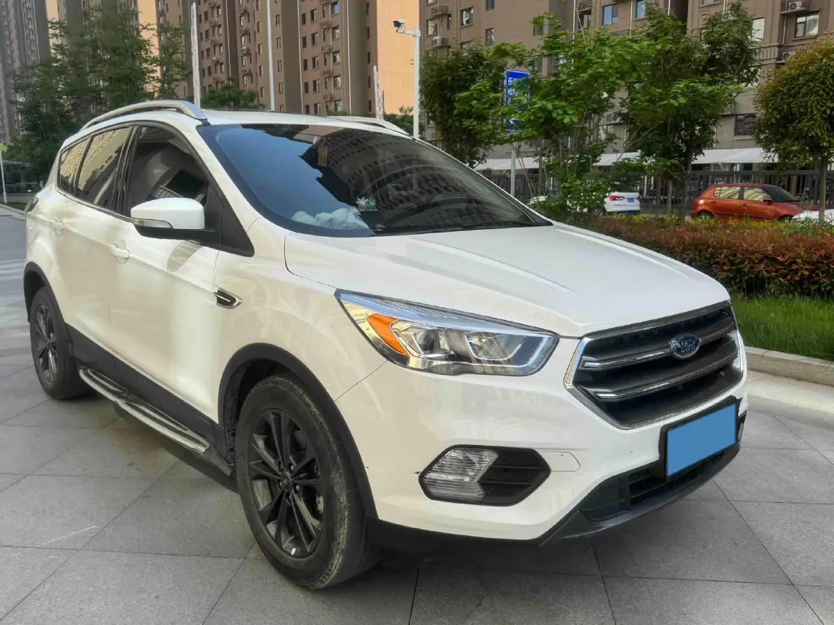 2019 Ford Kuga 1.5T 182HP L4 6AT,autocango,china used car exporter,china ev exporter,chinese used car exporter,chinese used ev exporter