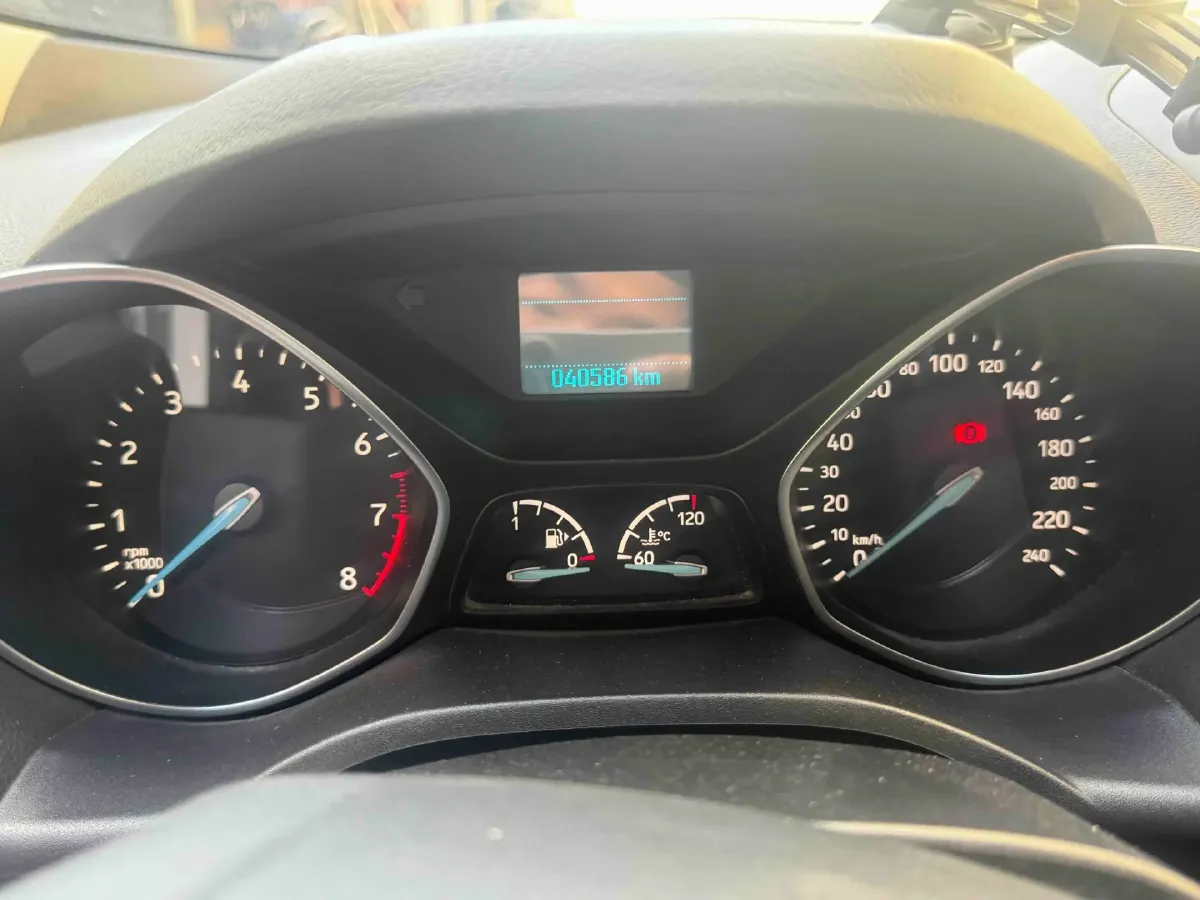 2019 Ford Kuga 1.5T 182HP L4 6AT,autocango,china used car exporter,china ev exporter,chinese used car exporter,chinese used ev exporter