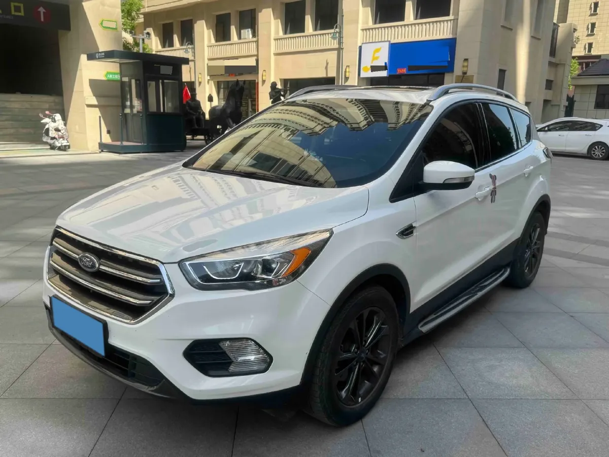 2019 Ford Kuga 1.5T 182HP L4 6AT,autocango,china used car exporter,china ev exporter,chinese used car exporter,chinese used ev exporter