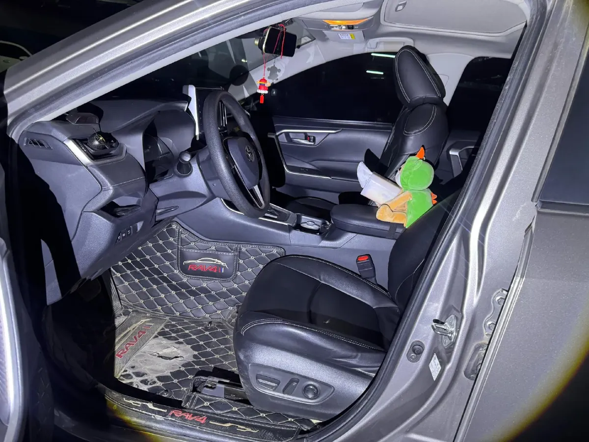 2020 Toyota RAV4 2.0L 171HP L4 CVT,autocango,china used car exporter,china ev exporter,chinese used car exporter,chinese used ev exporter