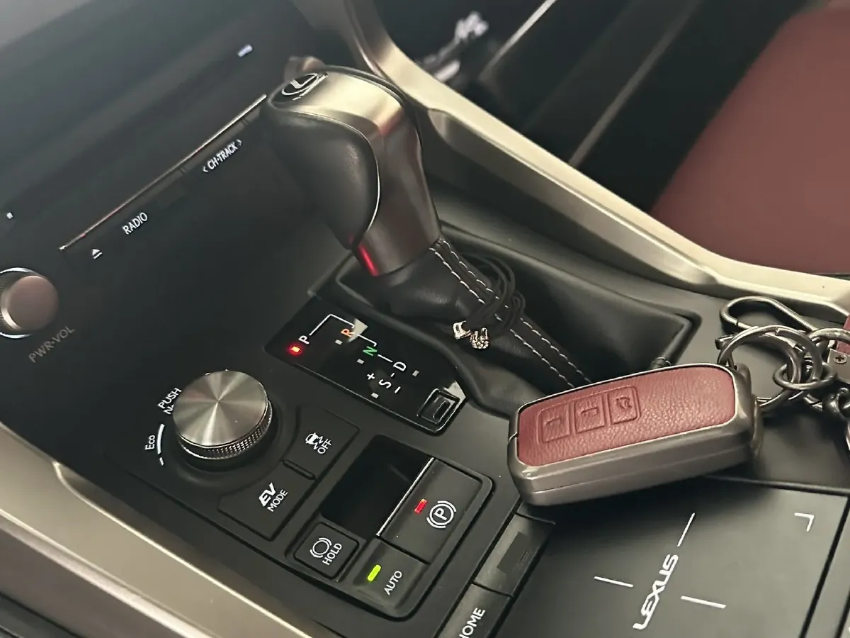 2018 Lexus NX 2.5L 155HP L4 E-CVT Hybrid,autocango,china used car exporter,china ev exporter,chinese used car exporter,chinese used ev exporter