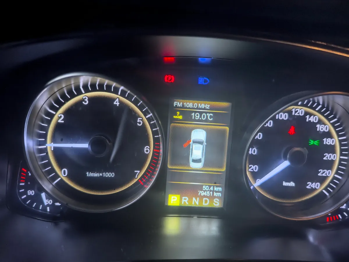 2017 HongQi H7 2.0T 204HP L4 6AT,autocango,china used car exporter,china ev exporter,chinese used car exporter,chinese used ev exporter