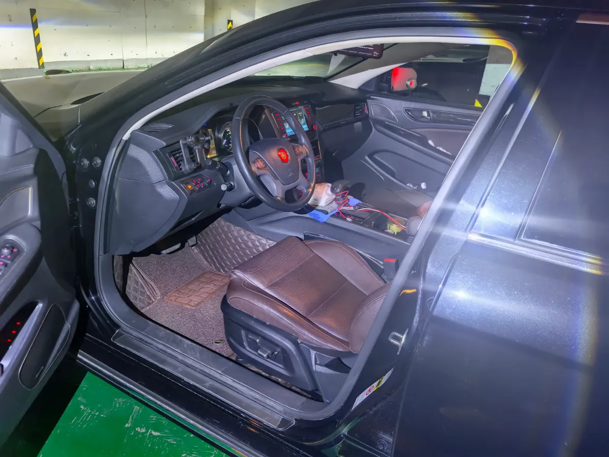 2017 HongQi H7 2.0T 204HP L4 6AT,autocango,china used car exporter,china ev exporter,chinese used car exporter,chinese used ev exporter