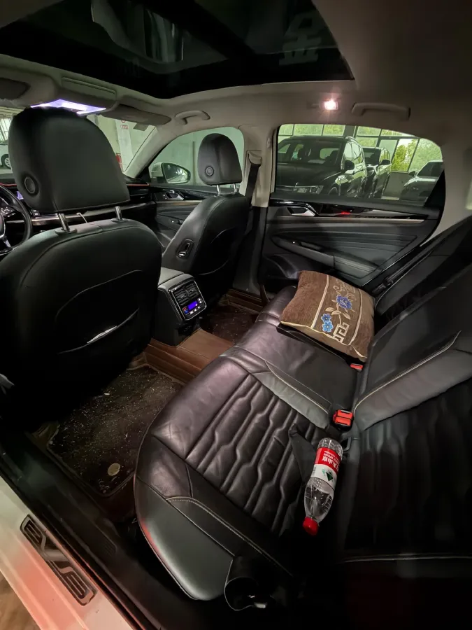 2019 Skoda Kodiak 2.0T 186HP L4 7DCT,autocango,china used car exporter,china ev exporter,chinese used car exporter,chinese used ev exporter