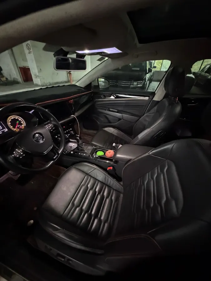 2019 Skoda Kodiak 2.0T 186HP L4 7DCT,autocango,china used car exporter,china ev exporter,chinese used car exporter,chinese used ev exporter