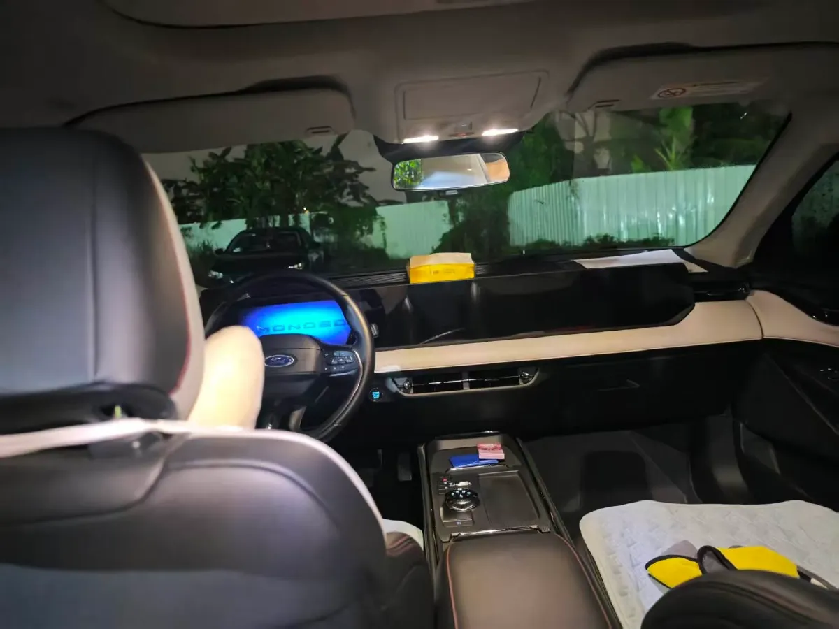 2022 Ford Mondeo 2.0T 238HP L4 8AT,autocango,china used car exporter,china ev exporter,chinese used car exporter,chinese used ev exporter