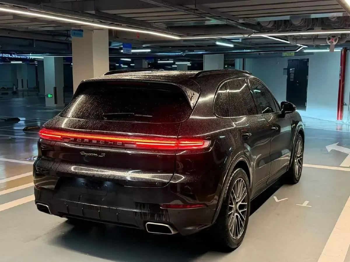 2024 Porsche Cayenne 2.0T 265HP L4 8AT PHEV,autocango,china used car exporter,china ev exporter,chinese used car exporter,chinese used ev exporter