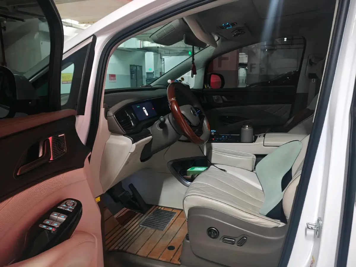 2022 Mercedes-Benz GLC Class 2.0T 197HP L4 9AT,autocango,china used car exporter,china ev exporter,chinese used car exporter,chinese used ev exporter