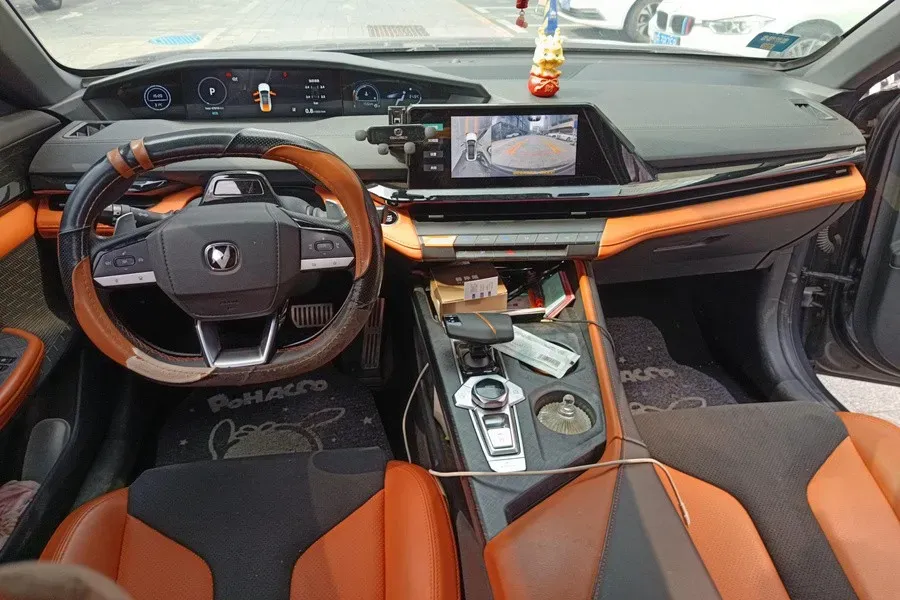 2023 ChangAn UNI-V 1.5T 188HP L4 7DCT,autocango,china used car exporter,china ev exporter,chinese used car exporter,chinese used ev exporter