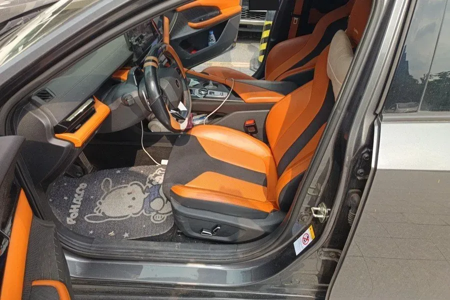 2023 ChangAn UNI-V 1.5T 188HP L4 7DCT,autocango,china used car exporter,china ev exporter,chinese used car exporter,chinese used ev exporter