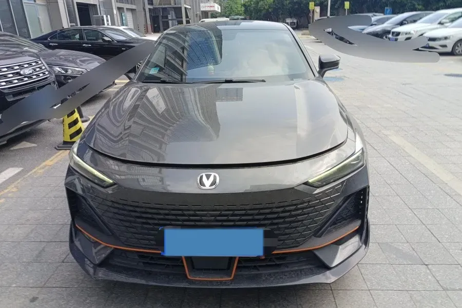 2023 ChangAn UNI-V 1.5T 188HP L4 7DCT,autocango,china used car exporter,china ev exporter,chinese used car exporter,chinese used ev exporter