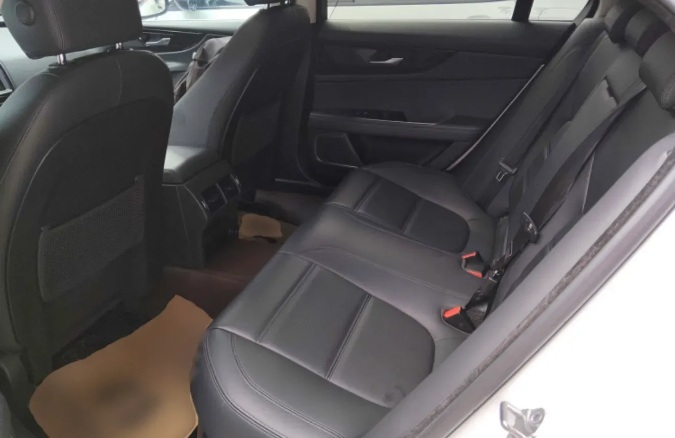 2021 Jaguar XEL 2.0T 250HP L4 8AT,autocango,china used car exporter,china ev exporter,chinese used car exporter,chinese used ev exporter