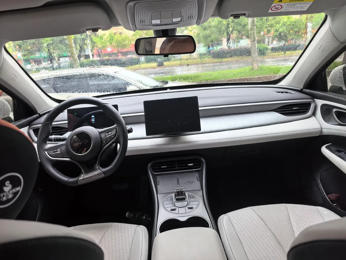 2025 BYD Seal05 DM-i 1.5L 101HP L4 E-CVT PHEV 7.68KWH,autocango,china used car exporter,china ev exporter,chinese used car exporter,chinese used ev exporter