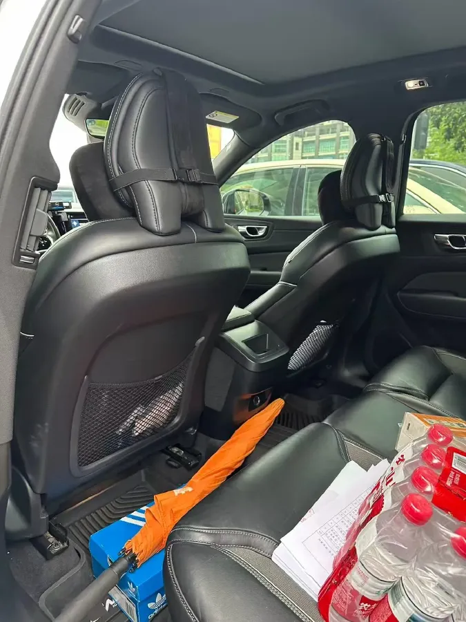 2020 Volvo XC60 2.0T 254HP L4 8AT,autocango,china used car exporter,china ev exporter,chinese used car exporter,chinese used ev exporter