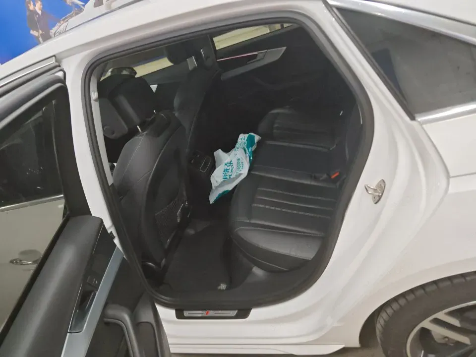 2020 Volvo XC60 2.0T 254HP L4 8AT,autocango,china used car exporter,china ev exporter,chinese used car exporter,chinese used ev exporter