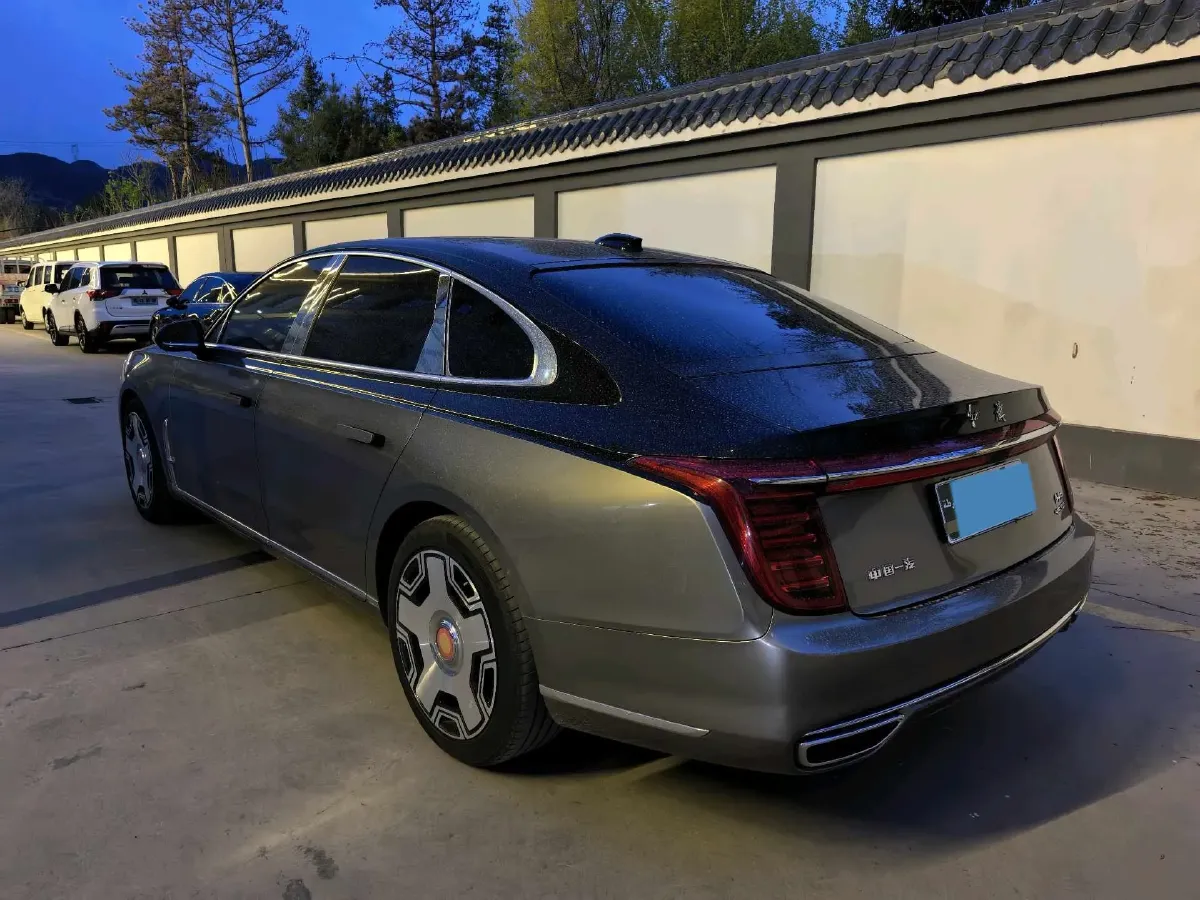 2020 HongQi H9 2.0T 252HP L4 7DCT,autocango,china used car exporter,china ev exporter,chinese used car exporter,chinese used ev exporter
