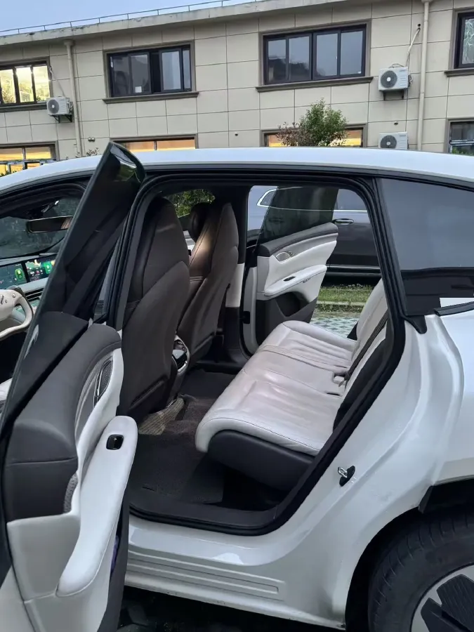 2023 IM LS7 BEV 77KWH,autocango,china used car exporter,china ev exporter,chinese used car exporter,chinese used ev exporter