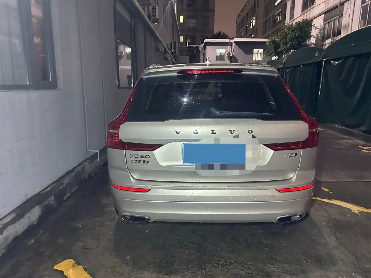 2019 Volvo XC60 2.0T 254HP L4 8AT,autocango,china used car exporter,china ev exporter,chinese used car exporter,chinese used ev exporter