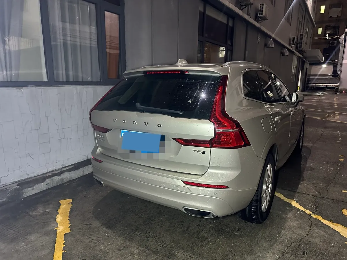 2019 Volvo XC60 2.0T 254HP L4 8AT,autocango,china used car exporter,china ev exporter,chinese used car exporter,chinese used ev exporter