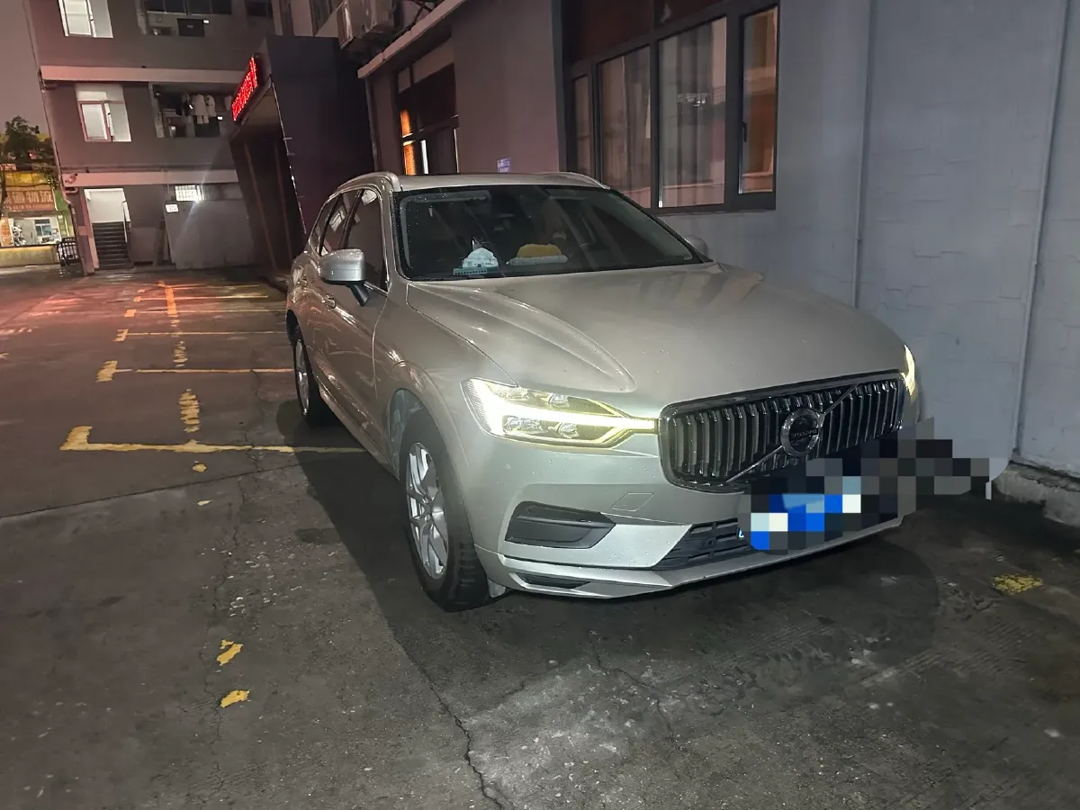2019 Volvo XC60 2.0T 254HP L4 8AT,autocango,china used car exporter,china ev exporter,chinese used car exporter,chinese used ev exporter