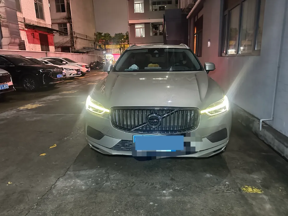 2019 Volvo XC60 2.0T 254HP L4 8AT,autocango,china used car exporter,china ev exporter,chinese used car exporter,chinese used ev exporter