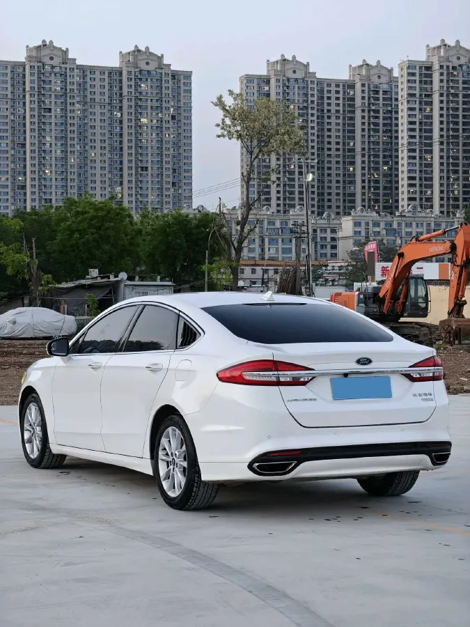 2017 Ford Mondeo 2.0T 204HP L4 6AT,autocango,china used car exporter,china ev exporter,chinese used car exporter,chinese used ev exporter