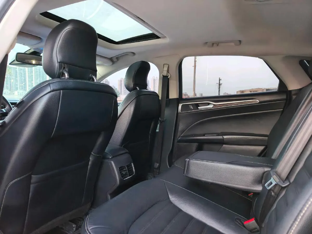 2017 Ford Mondeo 2.0T 204HP L4 6AT,autocango,china used car exporter,china ev exporter,chinese used car exporter,chinese used ev exporter