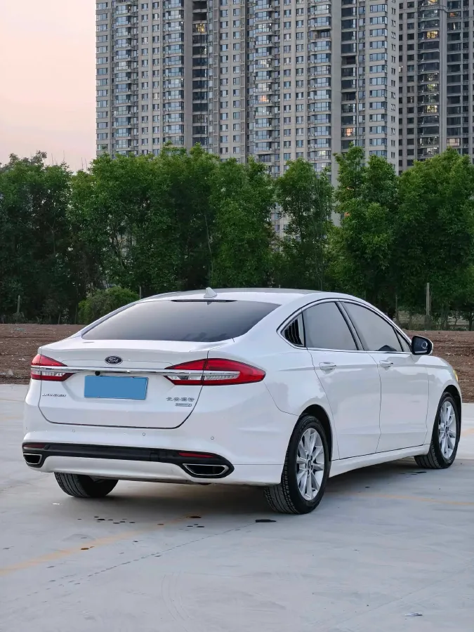2017 Ford Mondeo 2.0T 204HP L4 6AT,autocango,china used car exporter,china ev exporter,chinese used car exporter,chinese used ev exporter