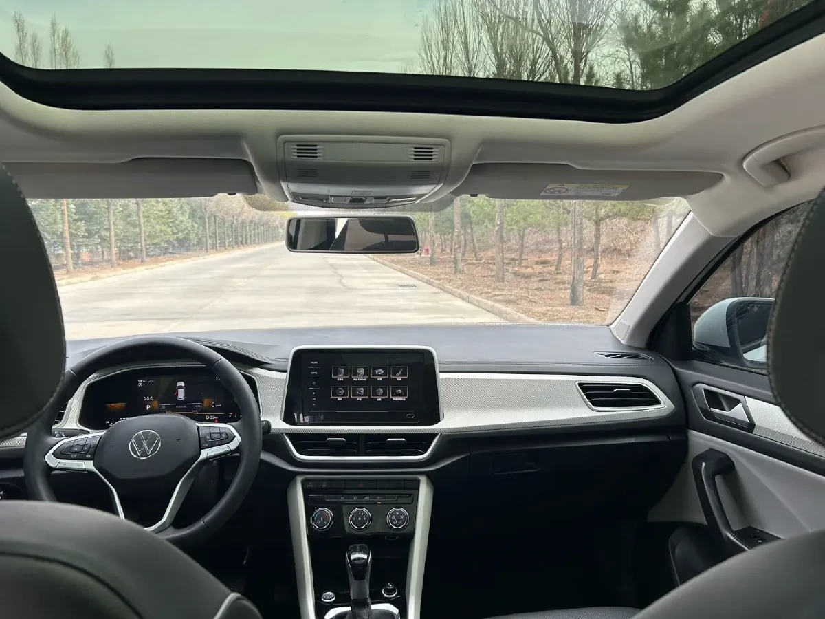 2024 Volkswagen T-Roc 1.4T 150HP L4 7DCT,autocango,china used car exporter,china ev exporter,chinese used car exporter,chinese used ev exporter