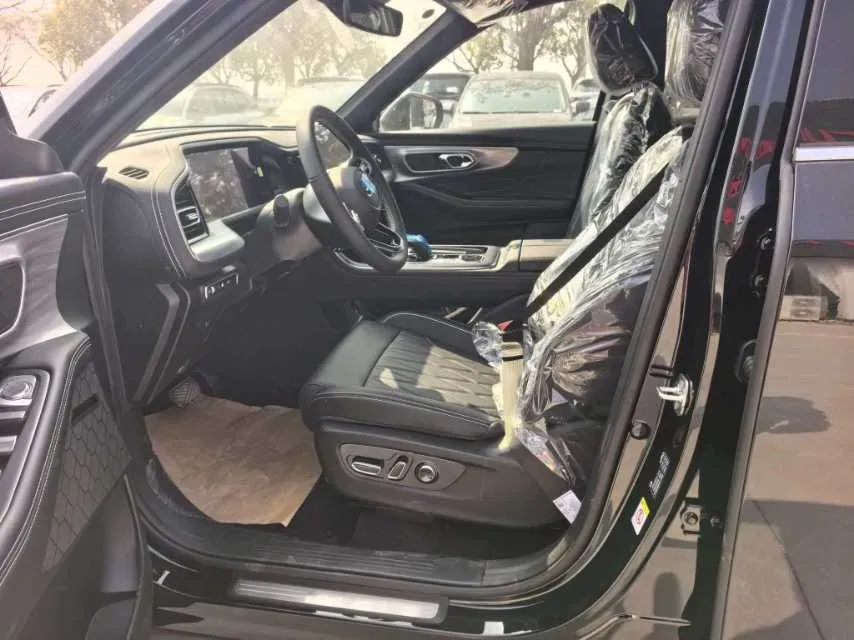 2024 GAC Trumpchi GS8 2.0T 252HP L4 8AT,autocango,china used car exporter,china ev exporter,chinese used car exporter,chinese used ev exporter