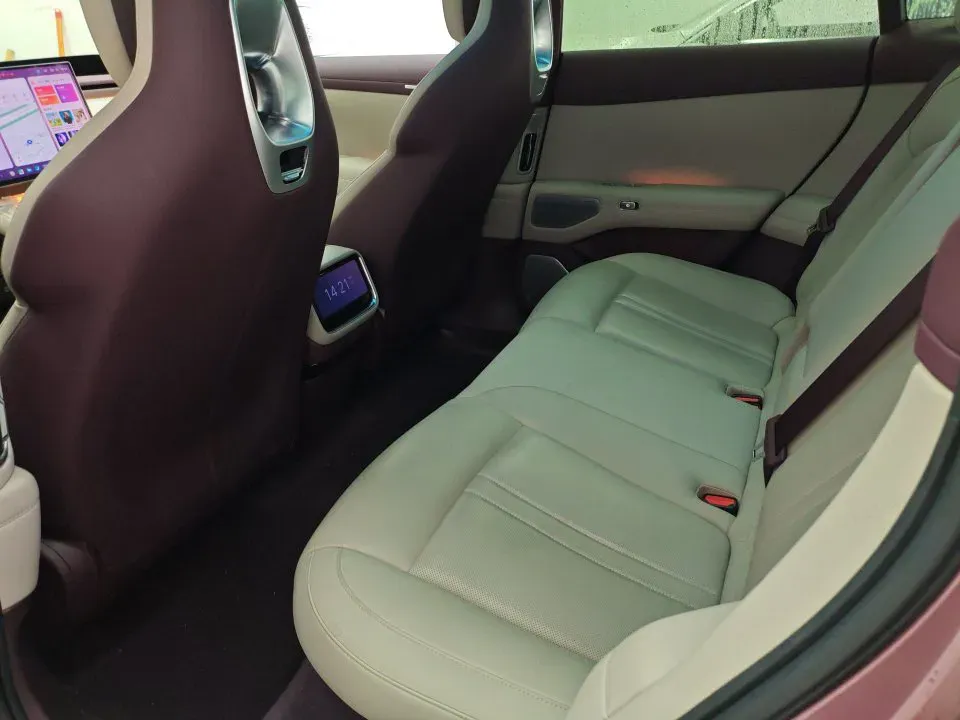 2025 MI YU7 BEV 101.7KWH,autocango,china used car exporter,china ev exporter,chinese used car exporter,chinese used ev exporter