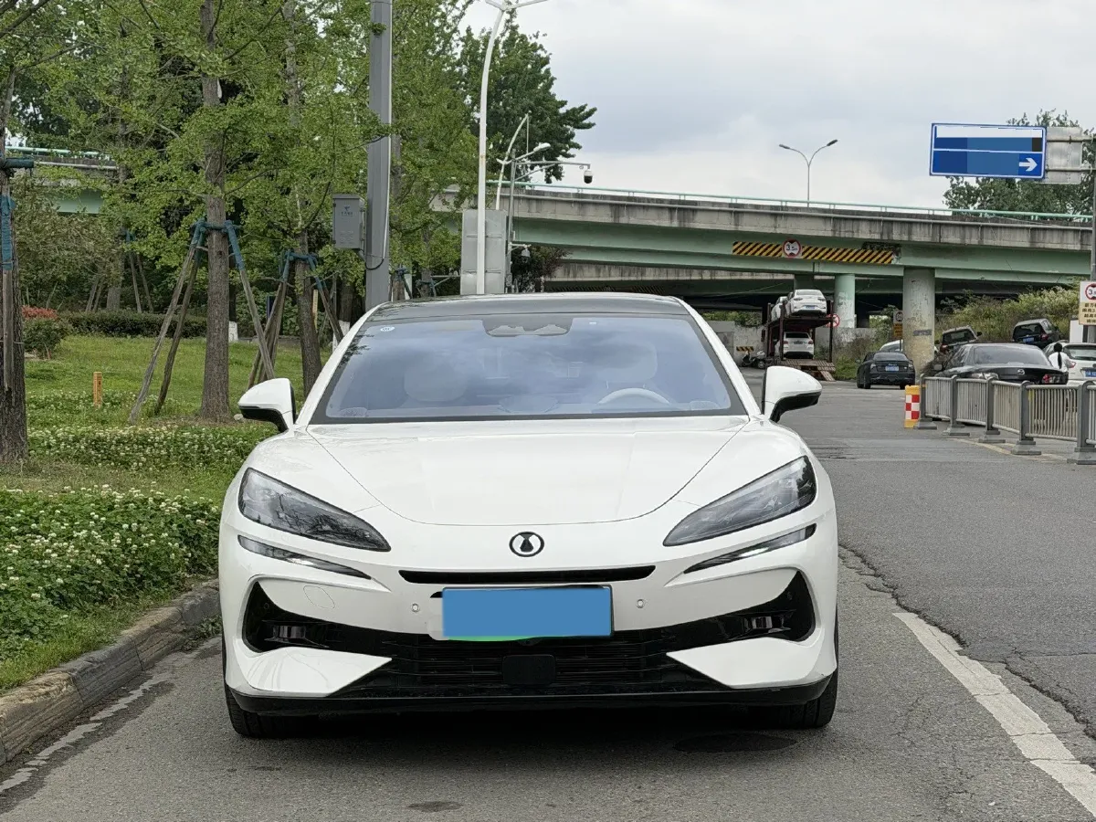 2024 Denza DenzaZ9GT 2.0T 207HP L4 E-CVT PHEV 38.5KWH,autocango,china used car exporter,china ev exporter,chinese used car exporter,chinese used ev exporter