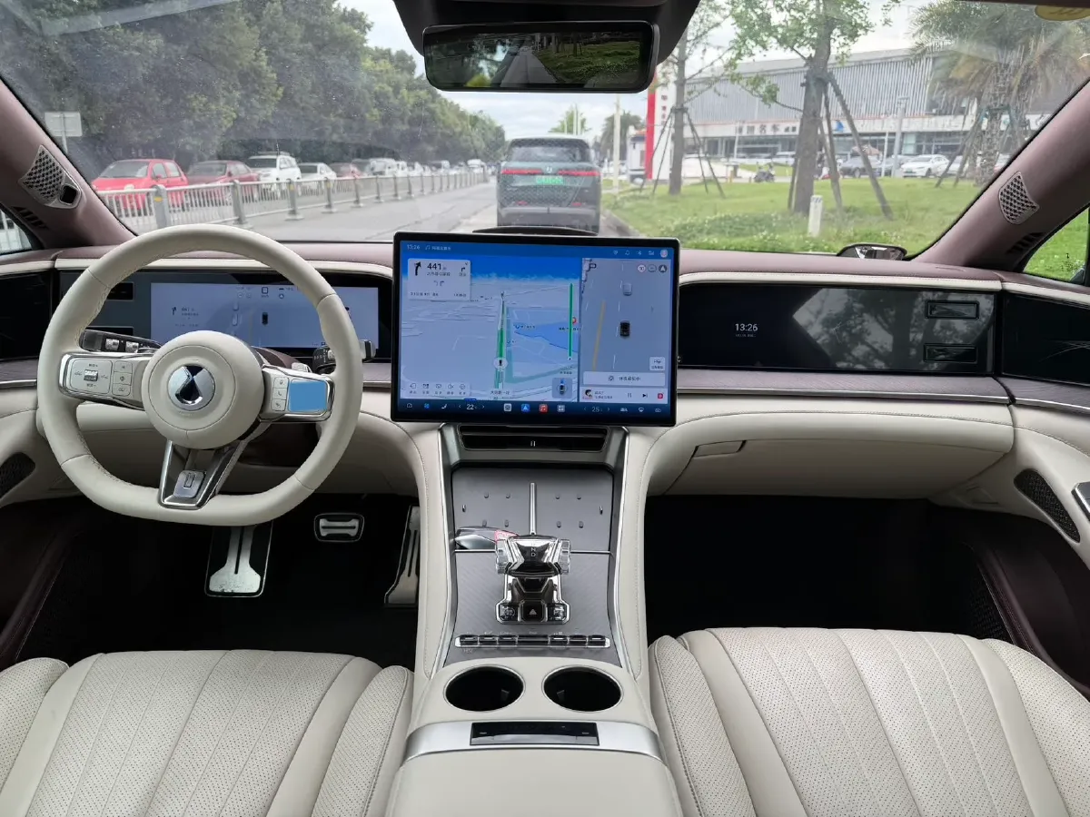 2024 Denza DenzaZ9GT 2.0T 207HP L4 E-CVT PHEV 38.5KWH,autocango,china used car exporter,china ev exporter,chinese used car exporter,chinese used ev exporter